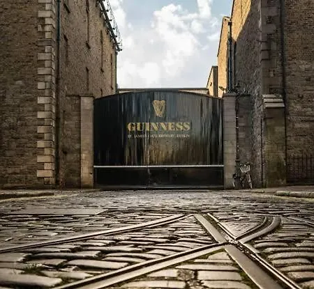 דירה 2 Bed Near Centre