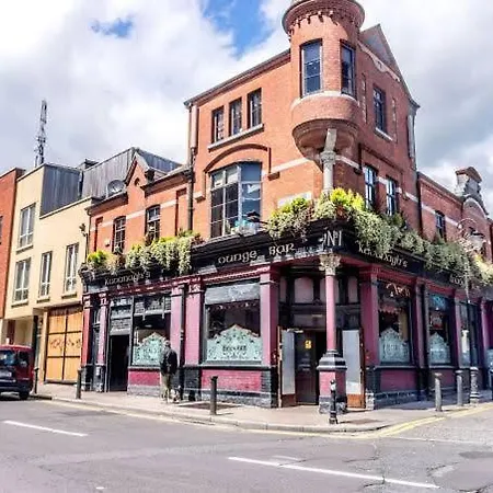 2 Bed Near Centre *