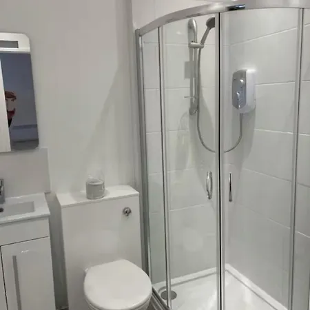 2 Bed Near Centre *